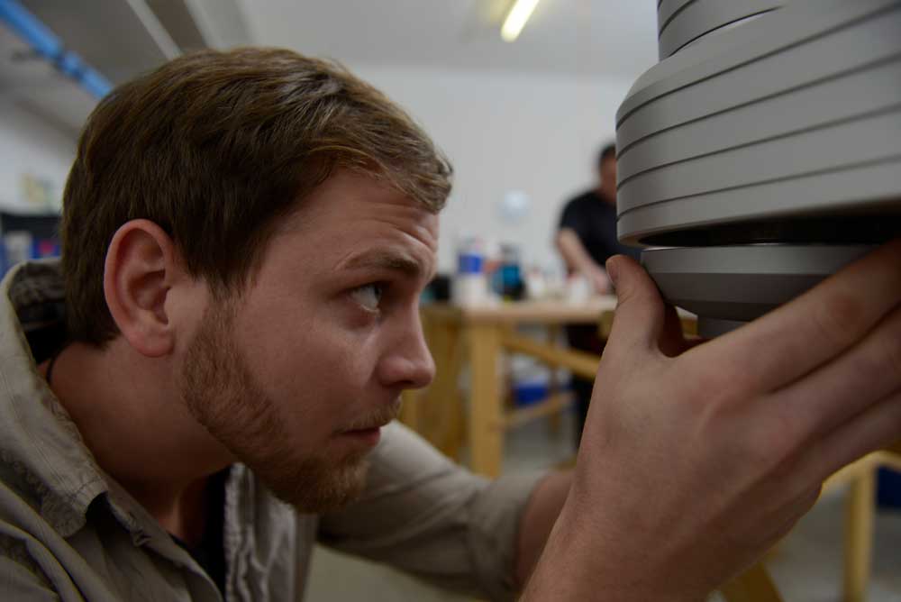 Handmontage Plattenspieler bei Acoustic Signature Endmontage Plattenspieler von Hand bei Acoustic Signature